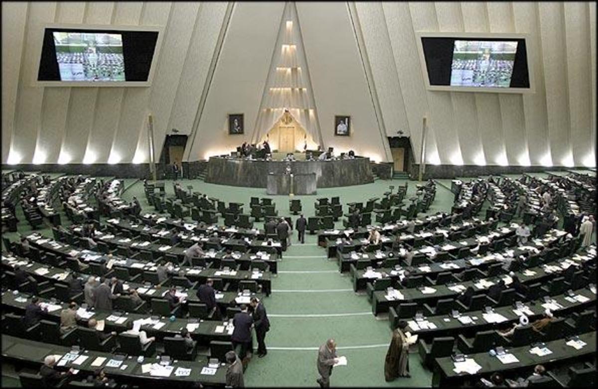 Το Ιράν επέτρεψε την επαναλειτουργία του αντιπολιτευόμενου κόμματος