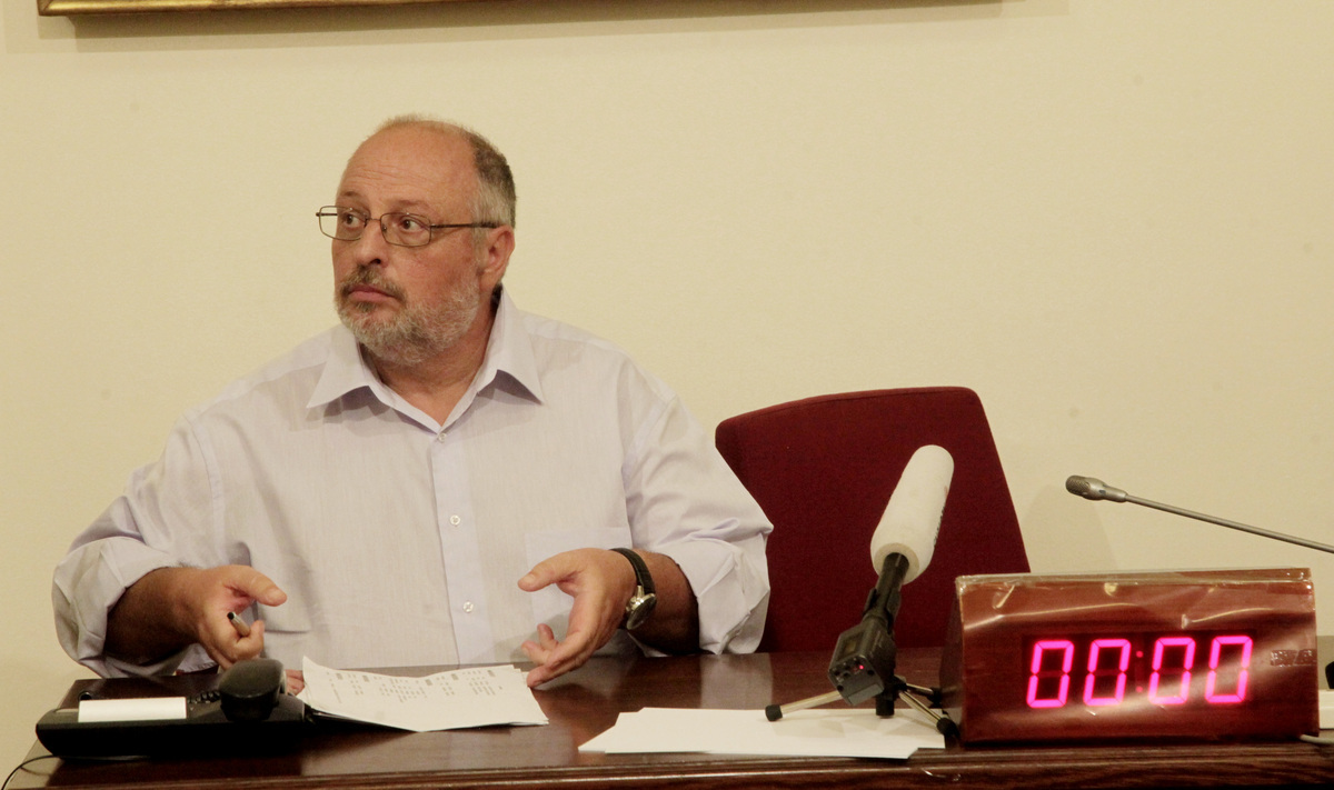 Ήσυχος: Ο ΣΥΡΙΖΑ είχε πολλές εναλακτικές – Αποικιακή πολιτική το 3ο μνημόνιο