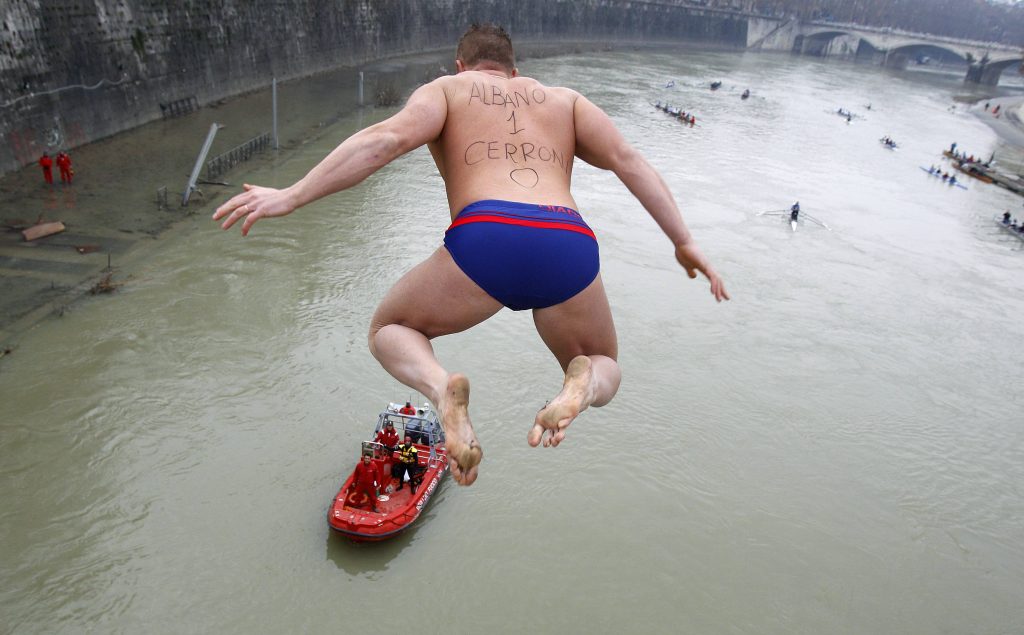 ΩΡΑ 12.00 ΡΩΜΗ