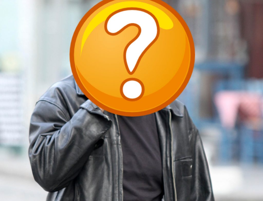 Πρωταγωνιστής καθημερινής σειράς βλέπει το σίριαλ που παίζει στο αντίπαλο κανάλι!