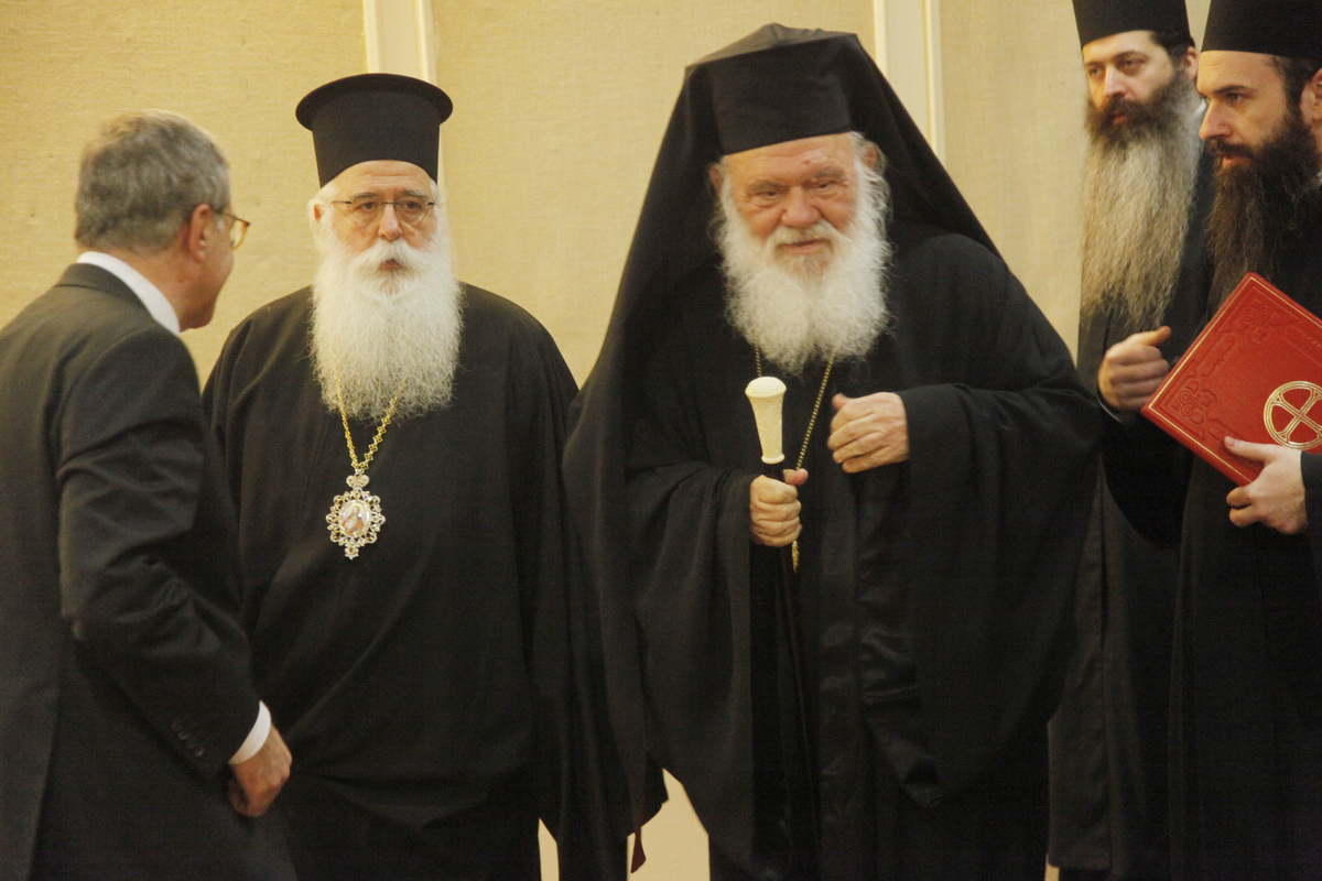 Παρέμβαση της Εκκλησίας για να βρεθεί λύση στις διαπραγματεύσεις!