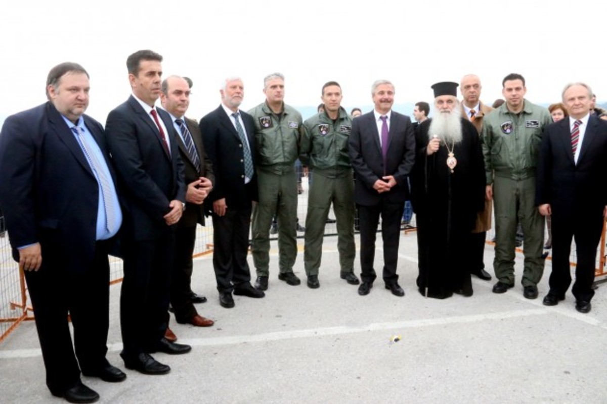 Αντιδράσεις για την “χρήση των F 16 για γιορτές και πανηγύρια”