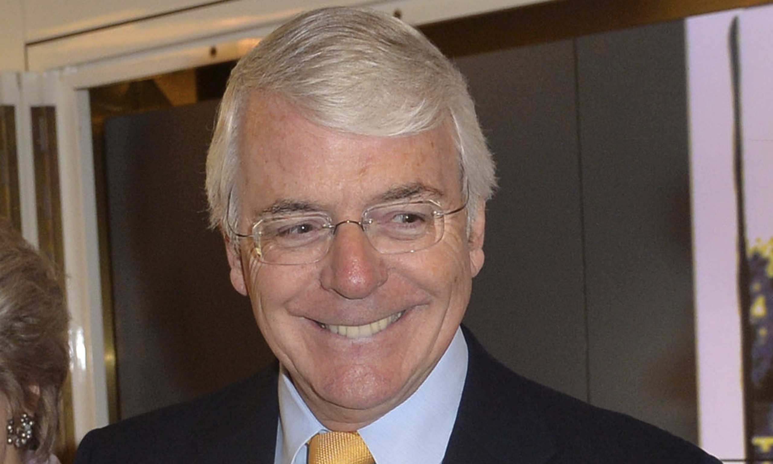 H έξοδος της Βρετανίας από την ΕΕ θα προκαλούσε ζημία στην οικονομία, δήλωσε ο πρώην πρωθυπουργός Τζον Μέιτζορ