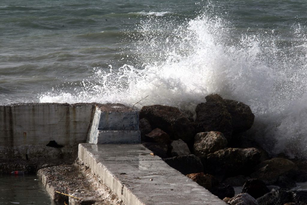 Βροχές και ισχυροί άνεμοι σήμερα – Έρχεται νέα πτώση της θερμοκρασίας