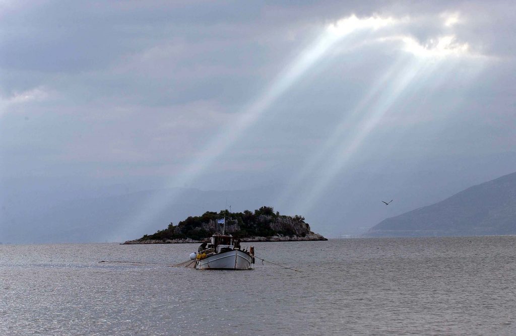 Συννεφιά και ζέστη τη Δευτέρα