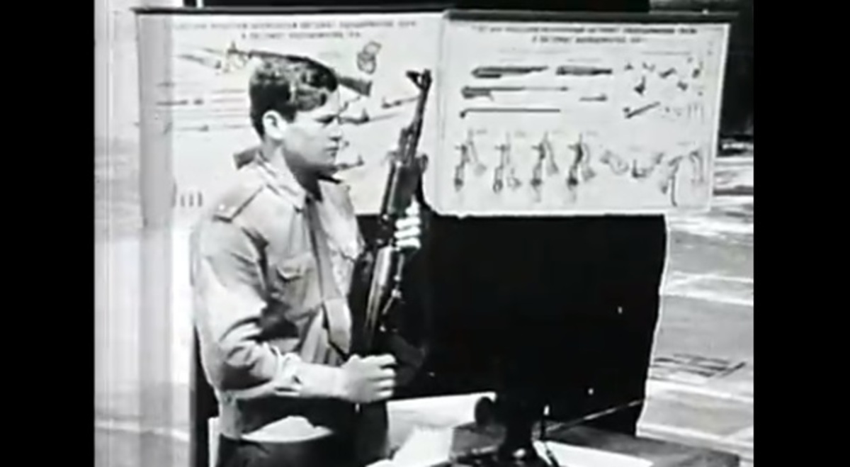 Αυτή είναι η ιστορία του ΚΑΛΑΣΝΙΚΟΦ – Του ανθρώπου και του όπλου – ΒΙΝΤΕΟ