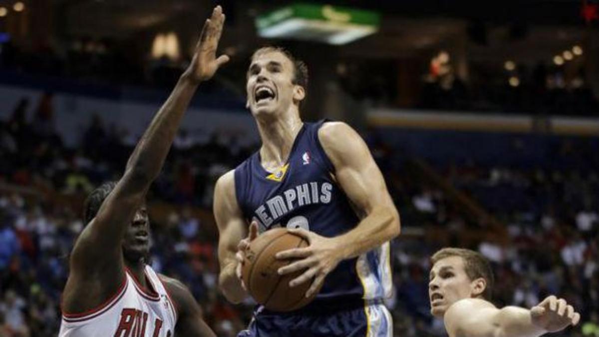 Ο Καλάθης νίκησε τον Αντετοκούνμπο