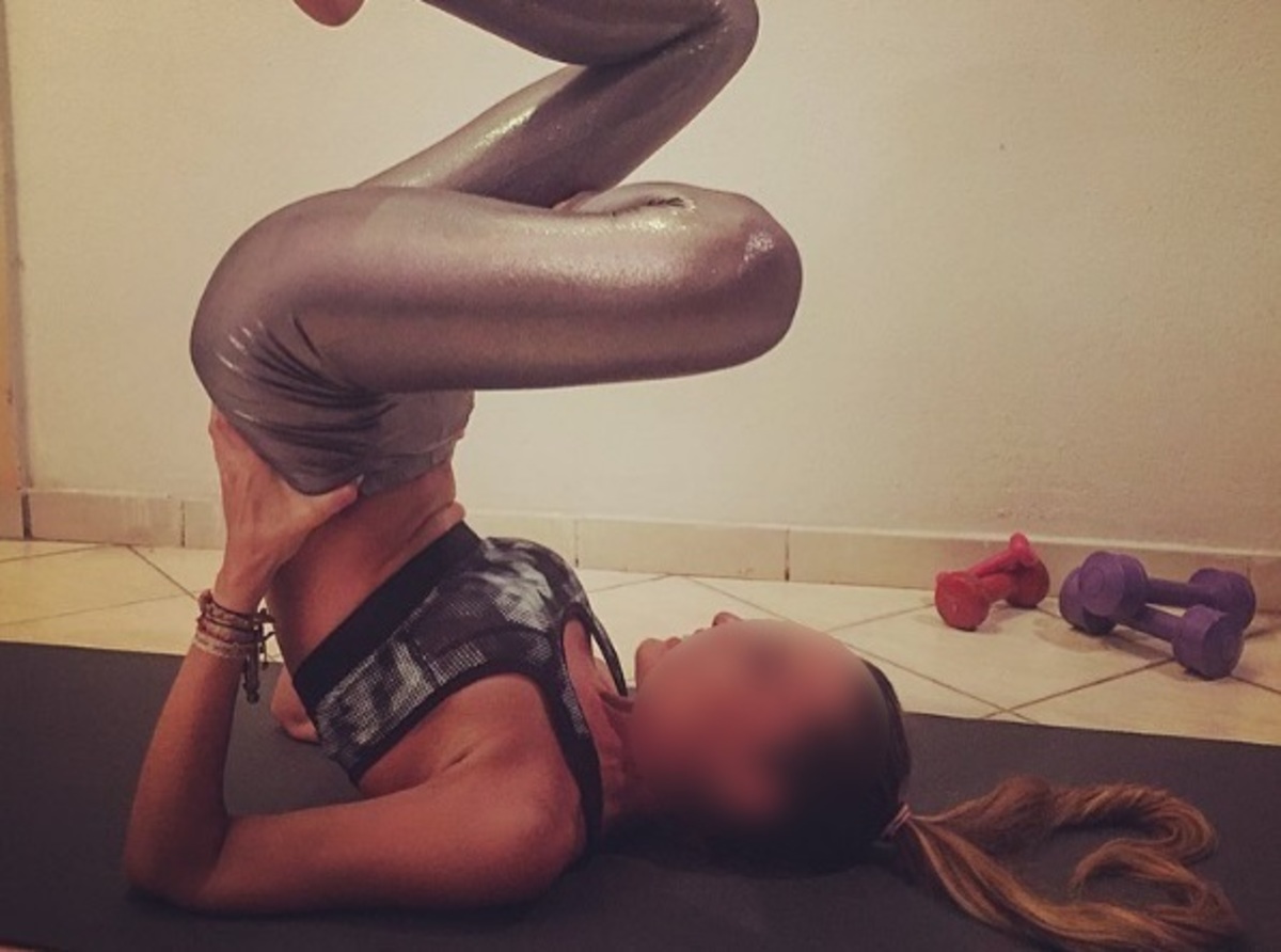 Χώρισε και το έριξε στη yoga! Ποια παρουσιάστρια “ξεσπά” στη γυμναστική;