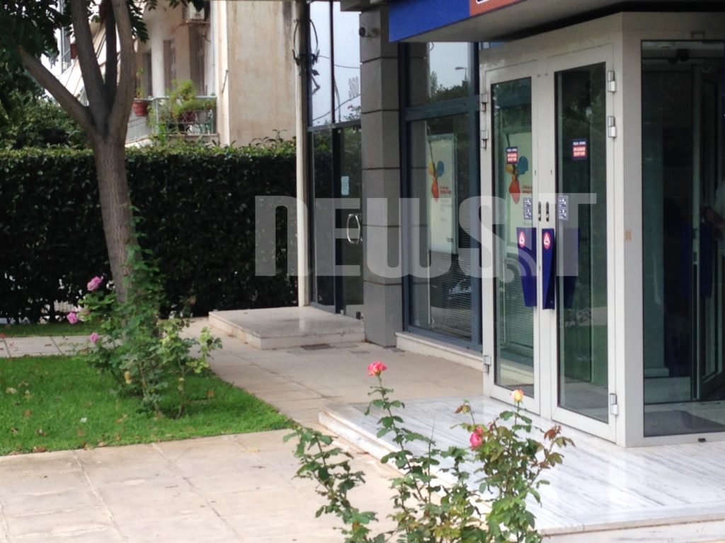 Τρόμος στην Καλλιθέα! Ληστές στήνουν ενέδρα σε πολίτες που σηκώνουν λεφτά από τράπεζες
