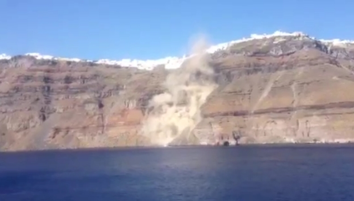 Κατολίσθηση στην Καλντέρα – Συγκλονιστικό βίντεο