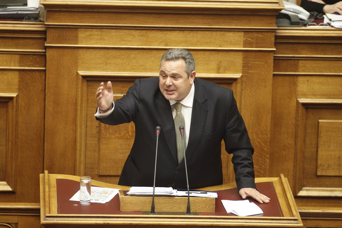 Η Κουτζαμάνη απαντά στον Καμμένο