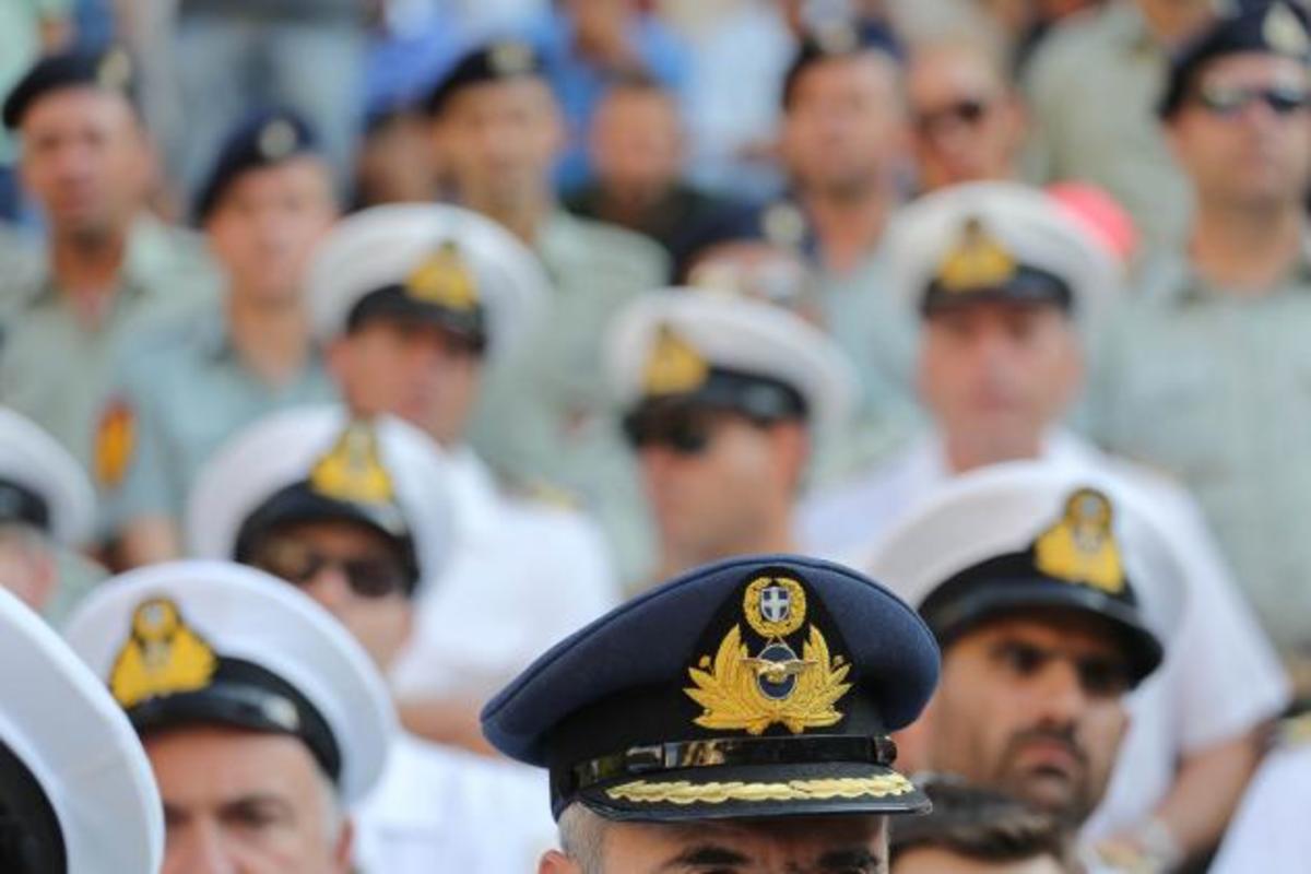 Κείμενο στρατιωτικών προς πολίτες: “Δεν θα παραδώσουμε τη χώρα”!