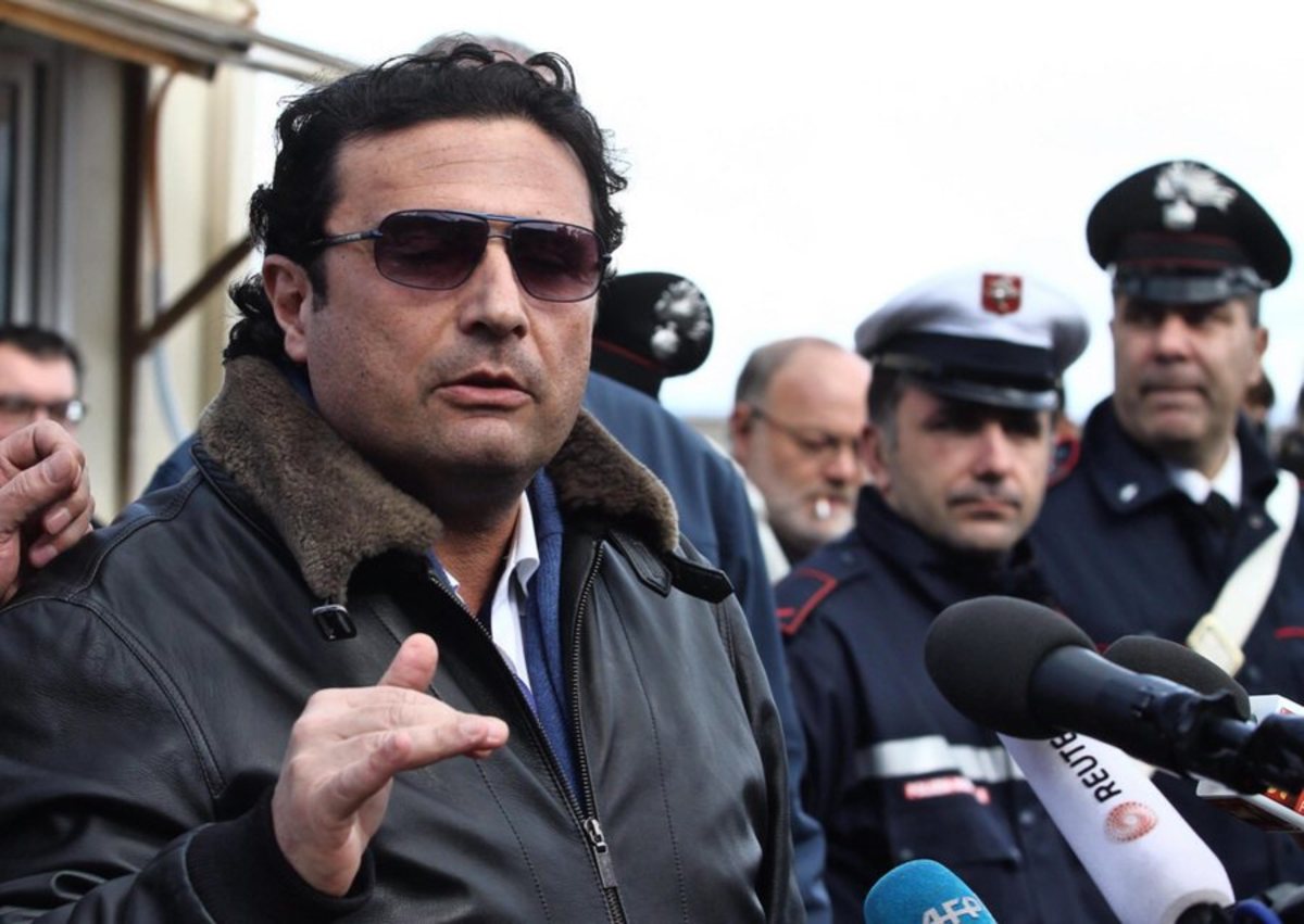 Ομολογία σοκ του καπετάνιου του Costa Concordia – Η επιδειξιομανία του έστειλε στον θάνατο 32 ανθρώπους