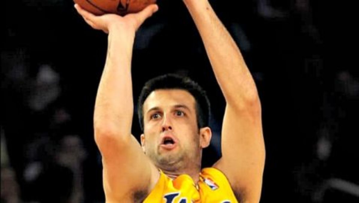 Ανακοινώθηκε και έρχεται την Κυριακή ο Καπόνο