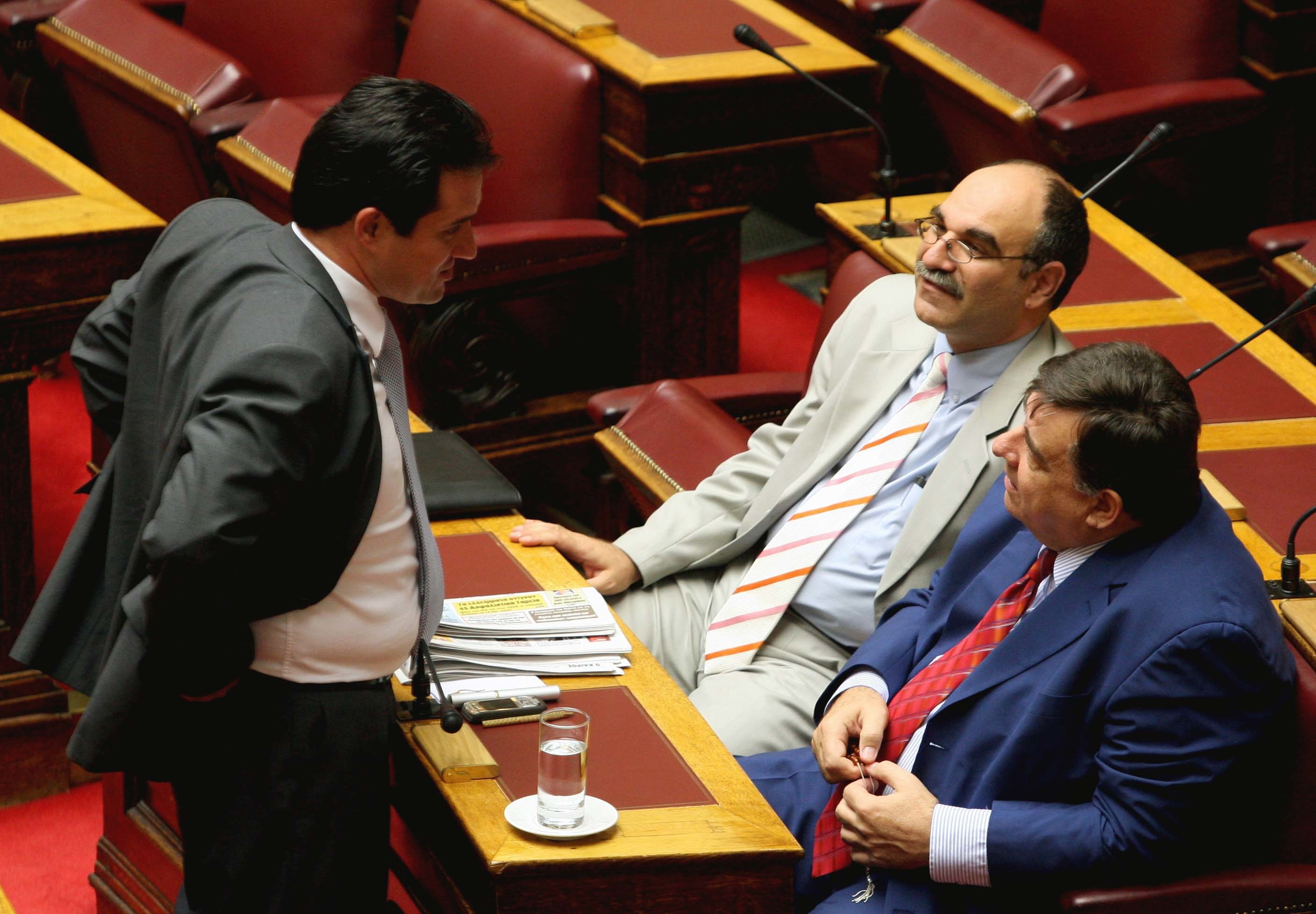 Ο Α. Γεωργιάδης, ο Γ. Καρατζαφέρης και … οι “κατινιές”