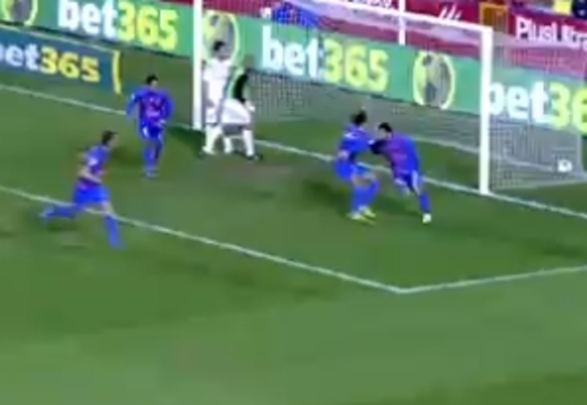 Έπρεπε να…φύγει ο Γκέκας για να σκοράρει ο Καράμπελας(VIDEO)