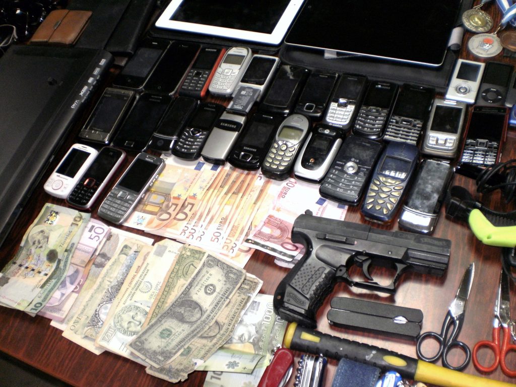 Απάτη πολλών εκατομμυρίων ευρώ με SMART PHONES