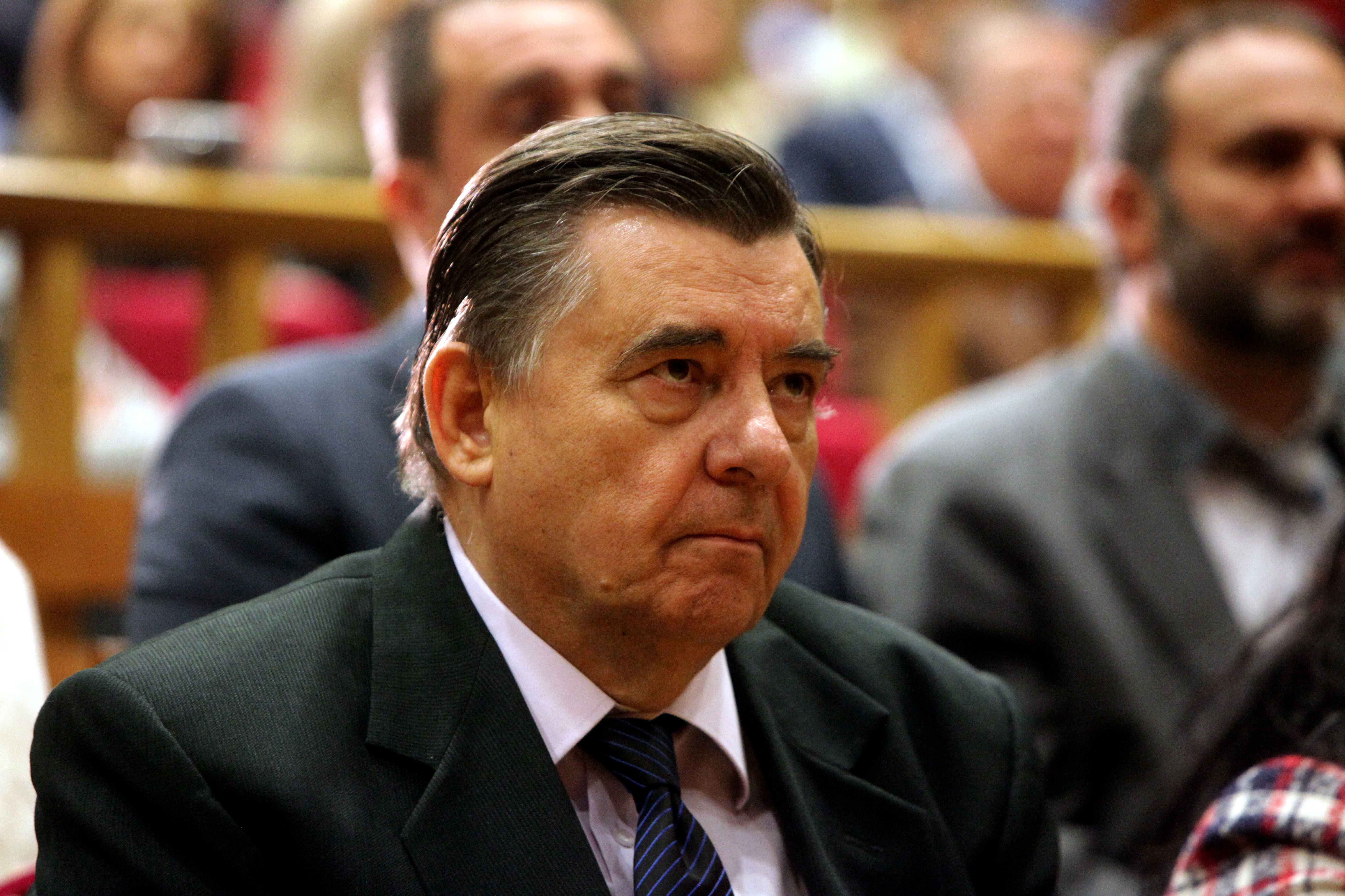 Παραιτείται από Πρόεδρος του ΛΑΟΣ ο Γιώργος Καρατζαφέρης; – Τι δείχνουν οι έρευνες για τις μίζες