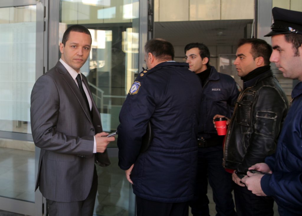Ολοκληρώθηκε η απολογία Κασιδιάρη – Το μεσημέρι η απόφαση για προφυλάκιση ή μη