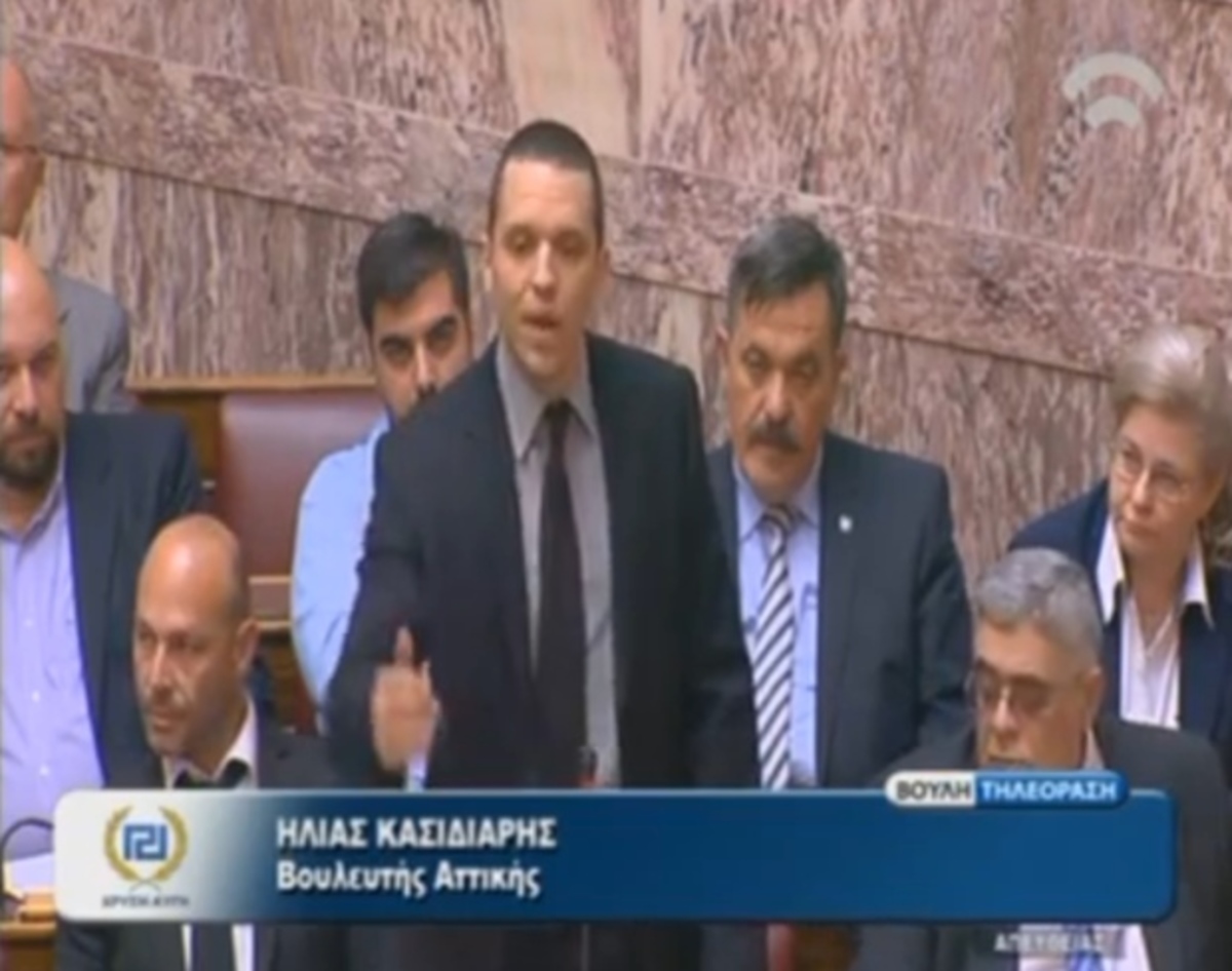“Ξεσάλωμα” Κασιδιάρη στη Βουλή