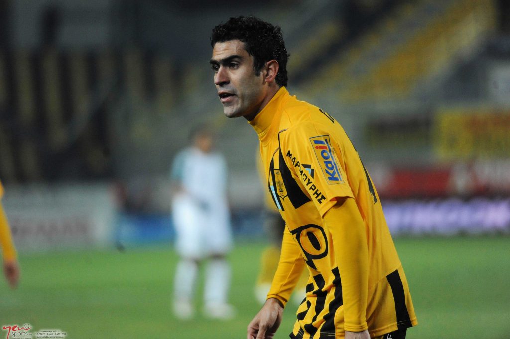 Ο Νέρι Καστίγιο με την φανέλα του Άρη