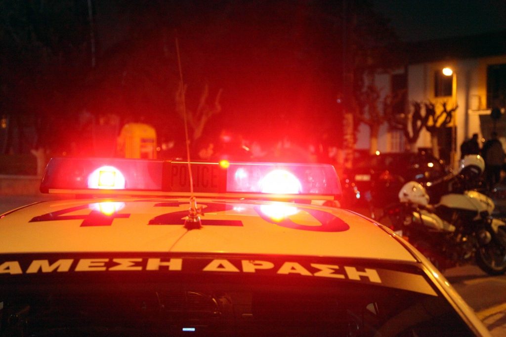Τρεις αστυνομικοί τραυματίες σε συμπλοκή με κακοποιό στον Βύρωνα