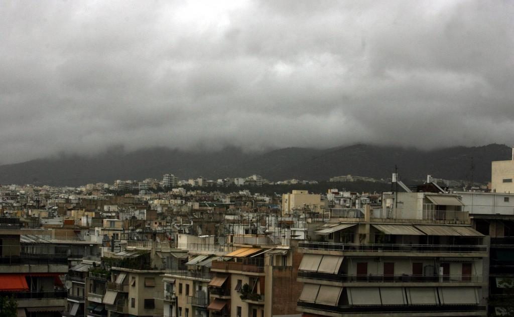 Βροχές και καταιγίδες σήμερα