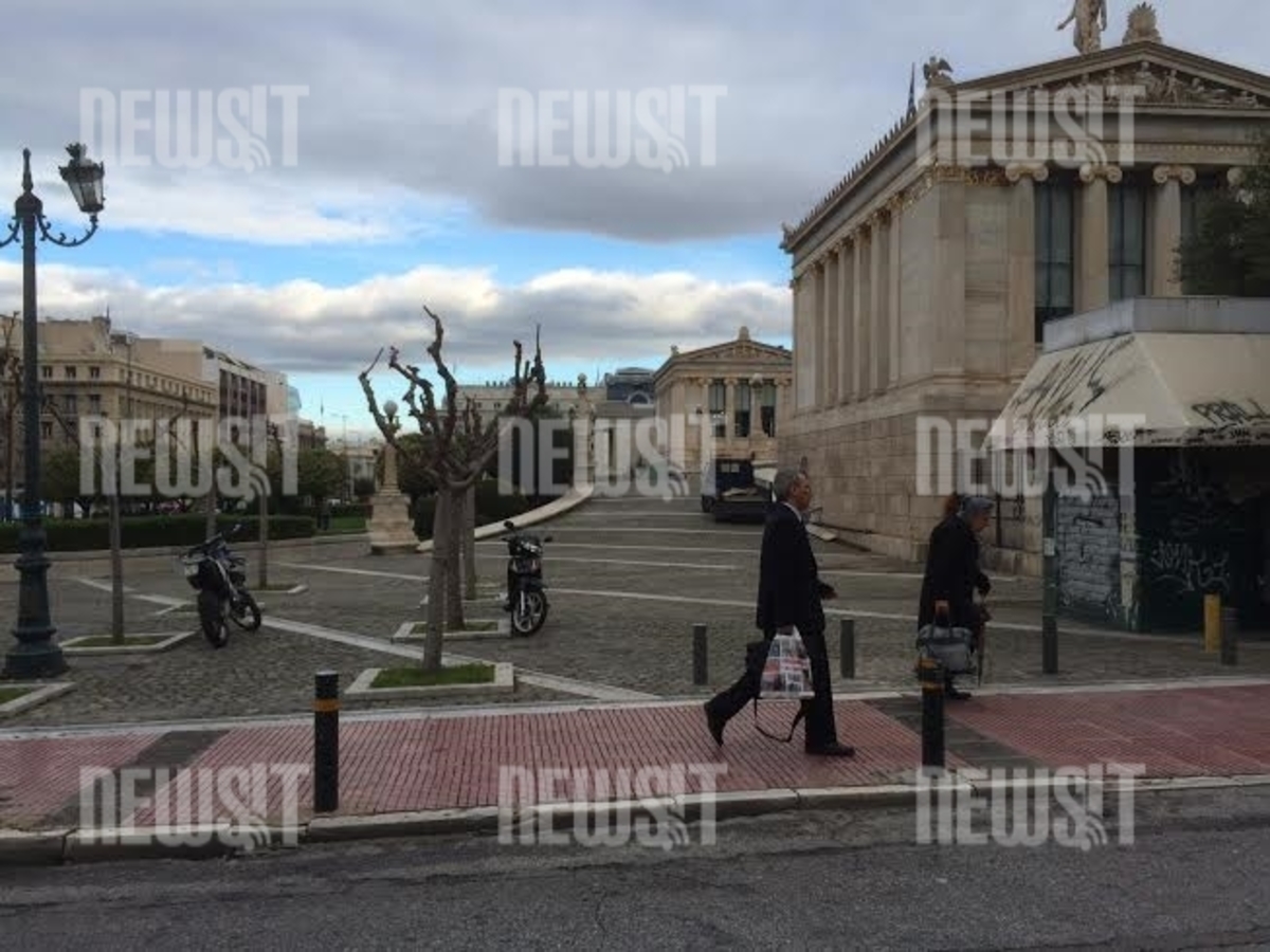 Συνεχίζεται η κατάληψη της Πρυτανείας – “Διακριτική” η Αστυνομία