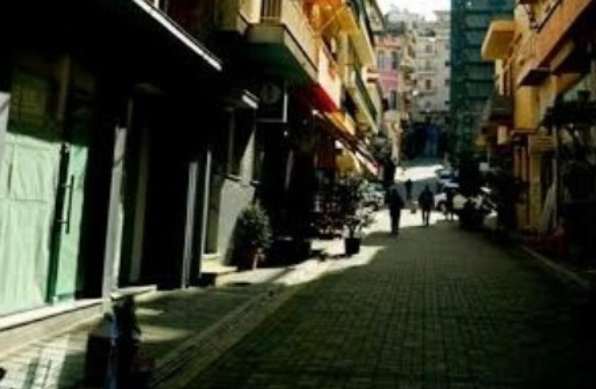 Πάτρα: Άγνωστοι έσπασαν τις τζαμαρίες καταστημάτων