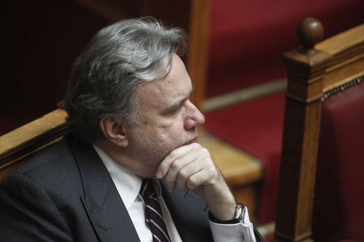 Κατρούγκαλος: Το ΔΝΤ έχει ιδεοληψία με τις ομαδικές απολύσεις