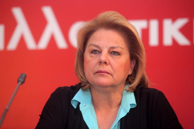 Κατσέλη προς Βενιζέλο για υποβρύχια: “Φέρεσαι πανικόβλητα αναζητάς συνενόχους”!