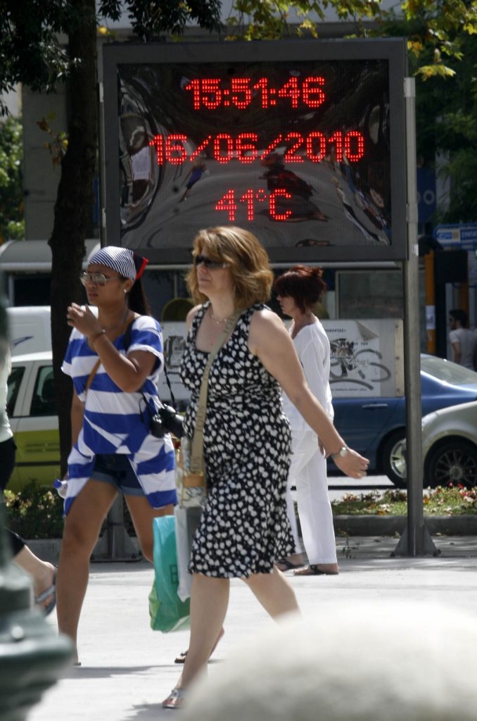 “Βράζει” η Ελλάδα με 40 βαθμούς Κελσίου – Πέφτει η θερμοκρασία από αύριο