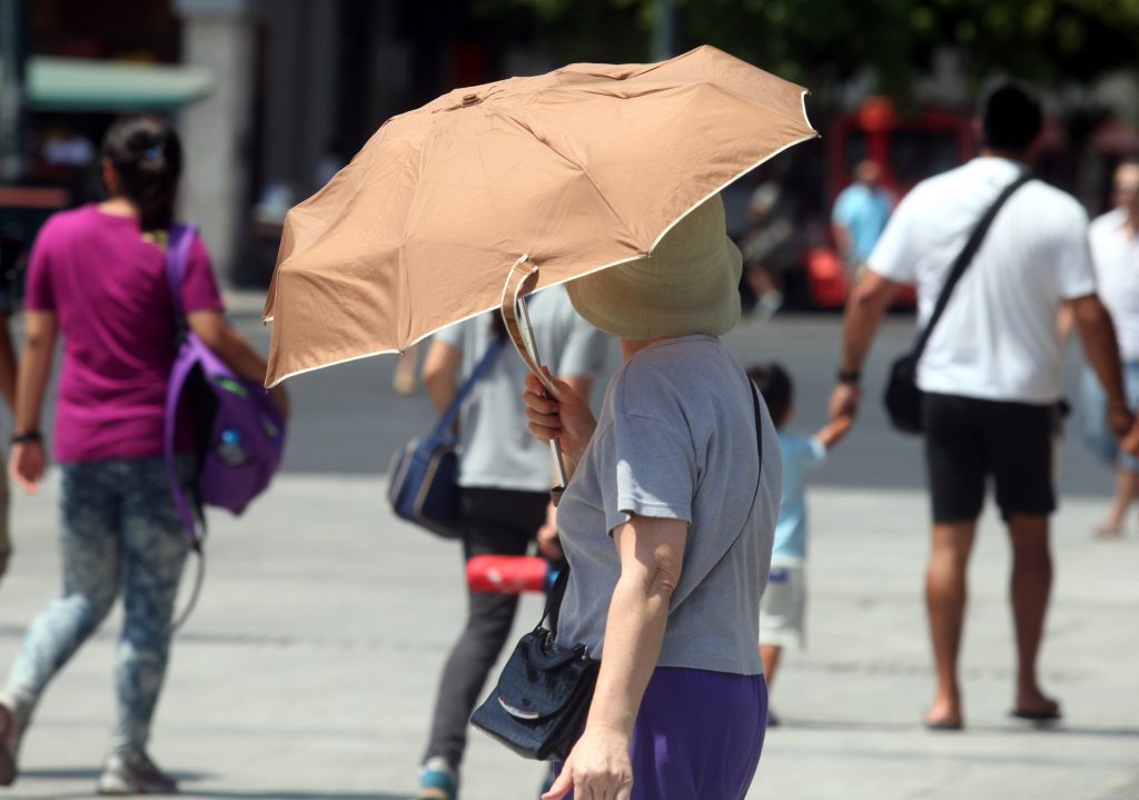 Έρχονται βροχές με… ζέστη! – Από την Παρασκευή πέφτει η θερμοκρασία