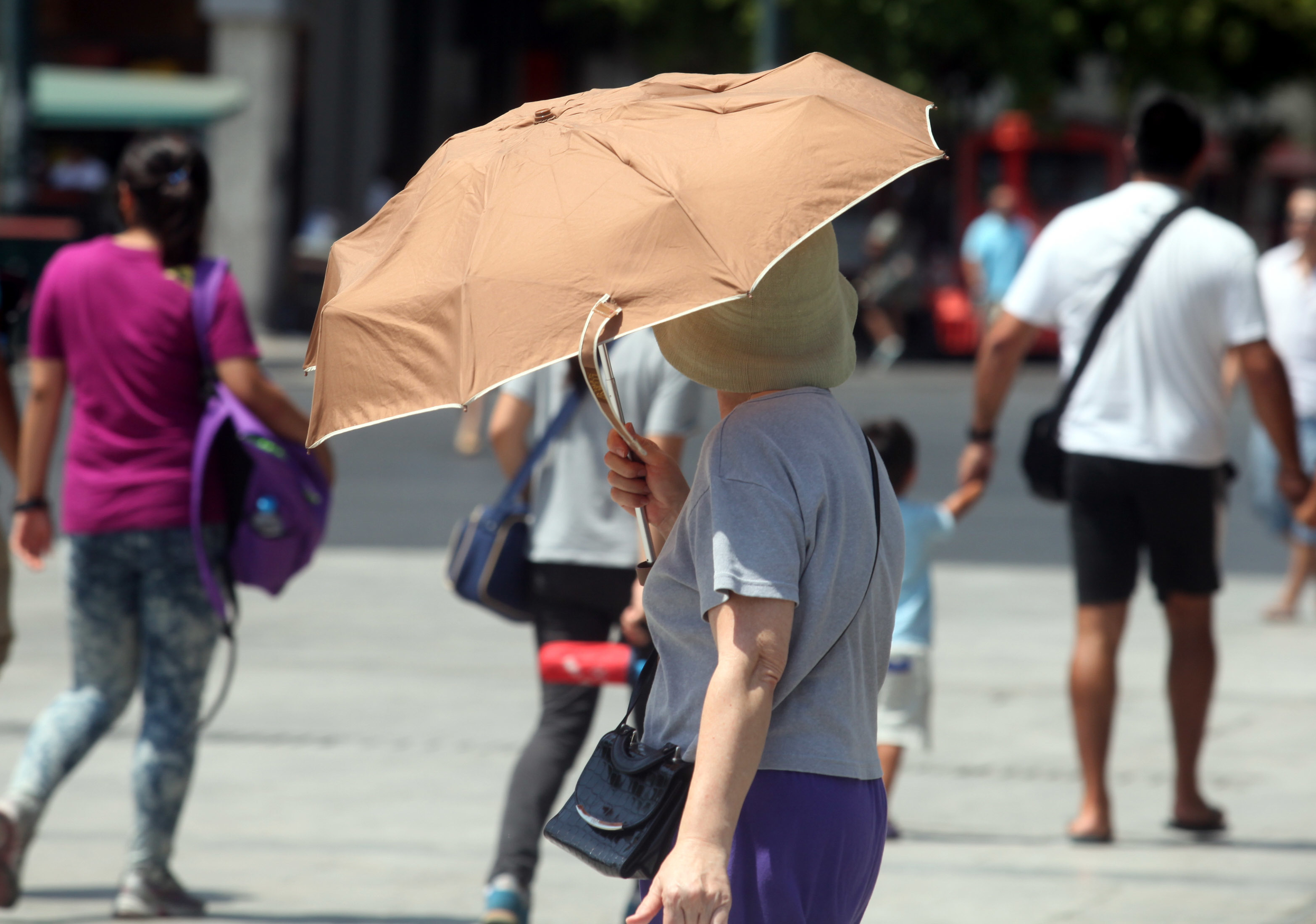 Έρχονται βροχές με… ζέστη! – Από την Παρασκευή πέφτει η θερμοκρασία