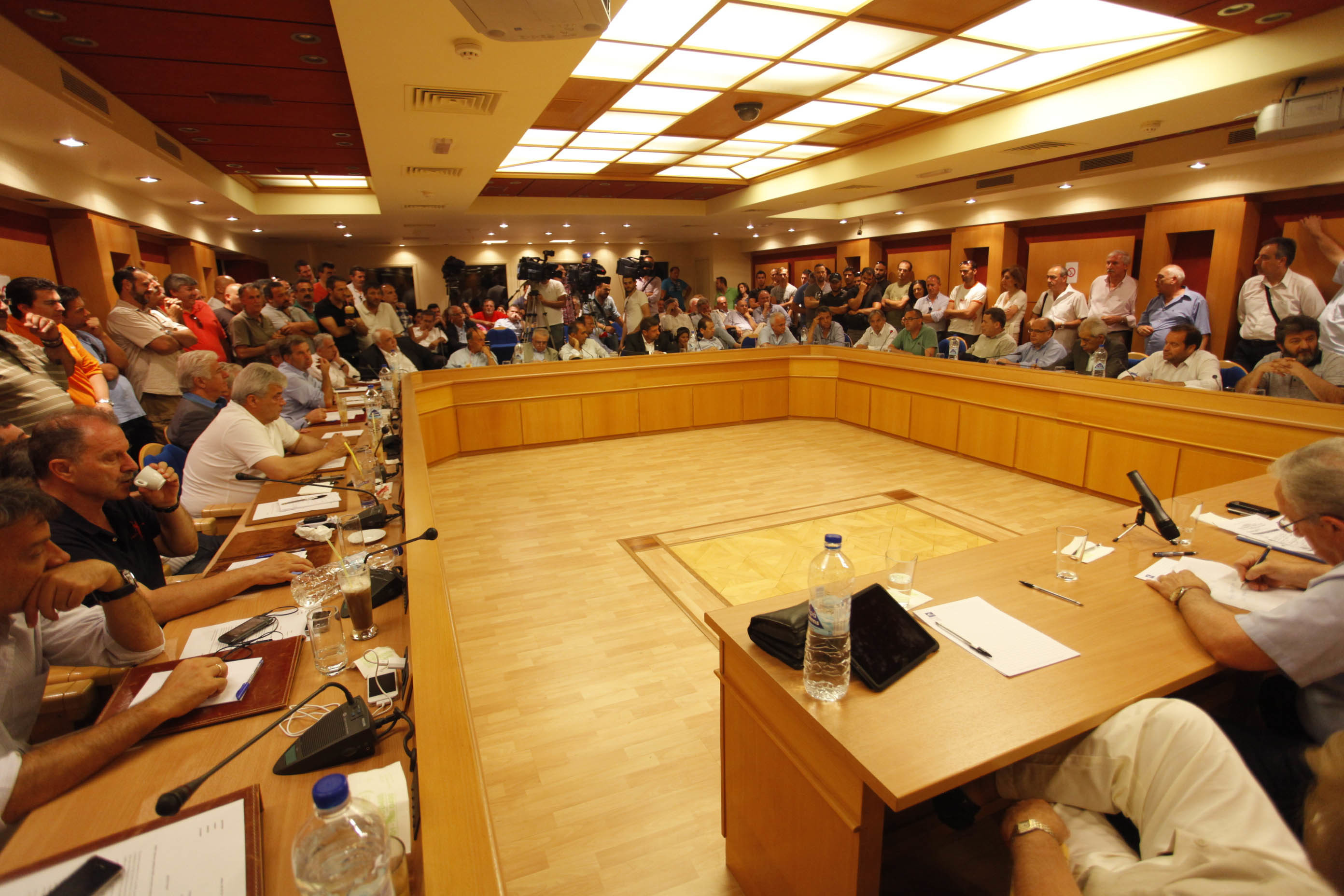 Κλειστοί αύριο οι δήμοι σε όλη τη χώρα