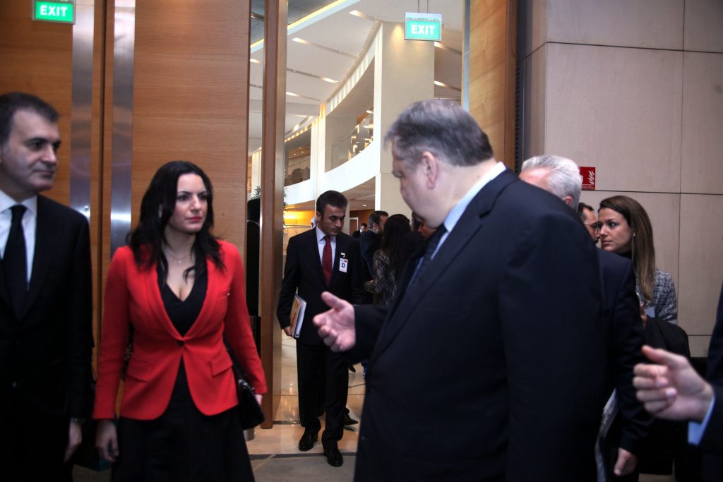 Γιατί ο Τούρκος υπ. Τουρισμού έμεινε μόνος με την Ο. Κεφαλογιάννη;