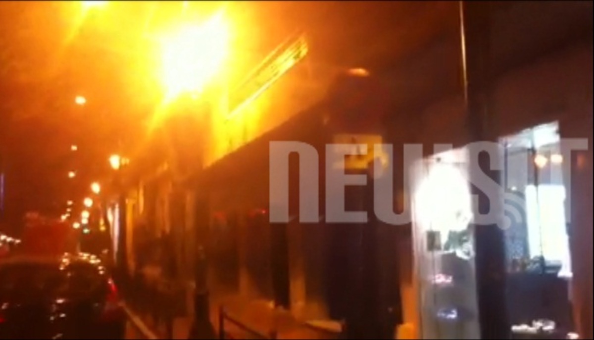 Έκρηξη στο γραφείο Σημίτη