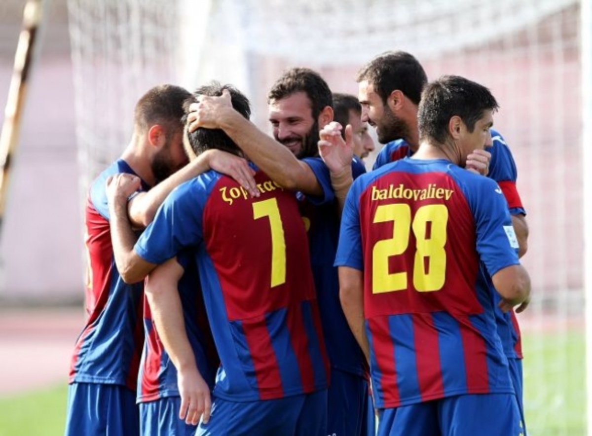 Προελαύνει η Κέρκυρα στη Football League