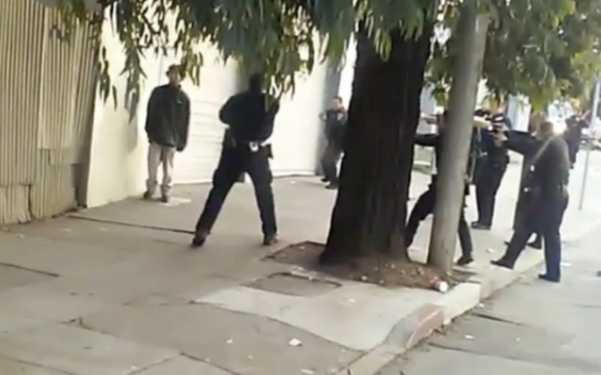 Βίντεο: Αστυνομικοί εκτελούν αφροαμερικανό στο Σαν Φρανσίσκο (ΣΚΛΗΡΕΣ ΕΙΚΟΝΕΣ)
