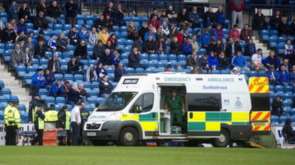 “Έφυγε” οπαδός της Κιλμάρνοκ που κατέρρευσε στο γήπεδο