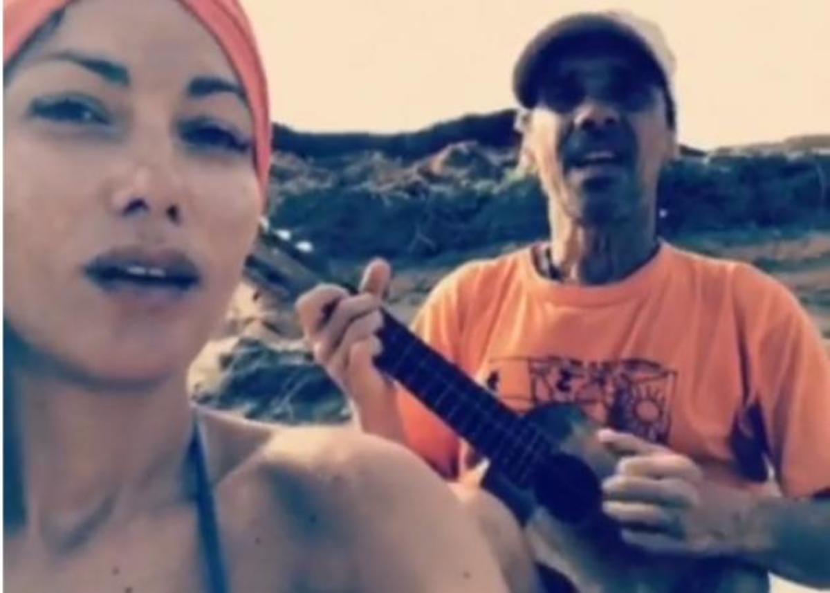 Κλέλια Ρένεση – Manu Chao: Είναι full in love! [vids]