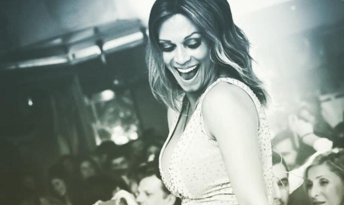 Έλλη Κοκκίνου: Ξέφρενο πάρτι για τα γενέθλιά της με τον Μπόγρη δίπλα της! Πόσο έγινε;