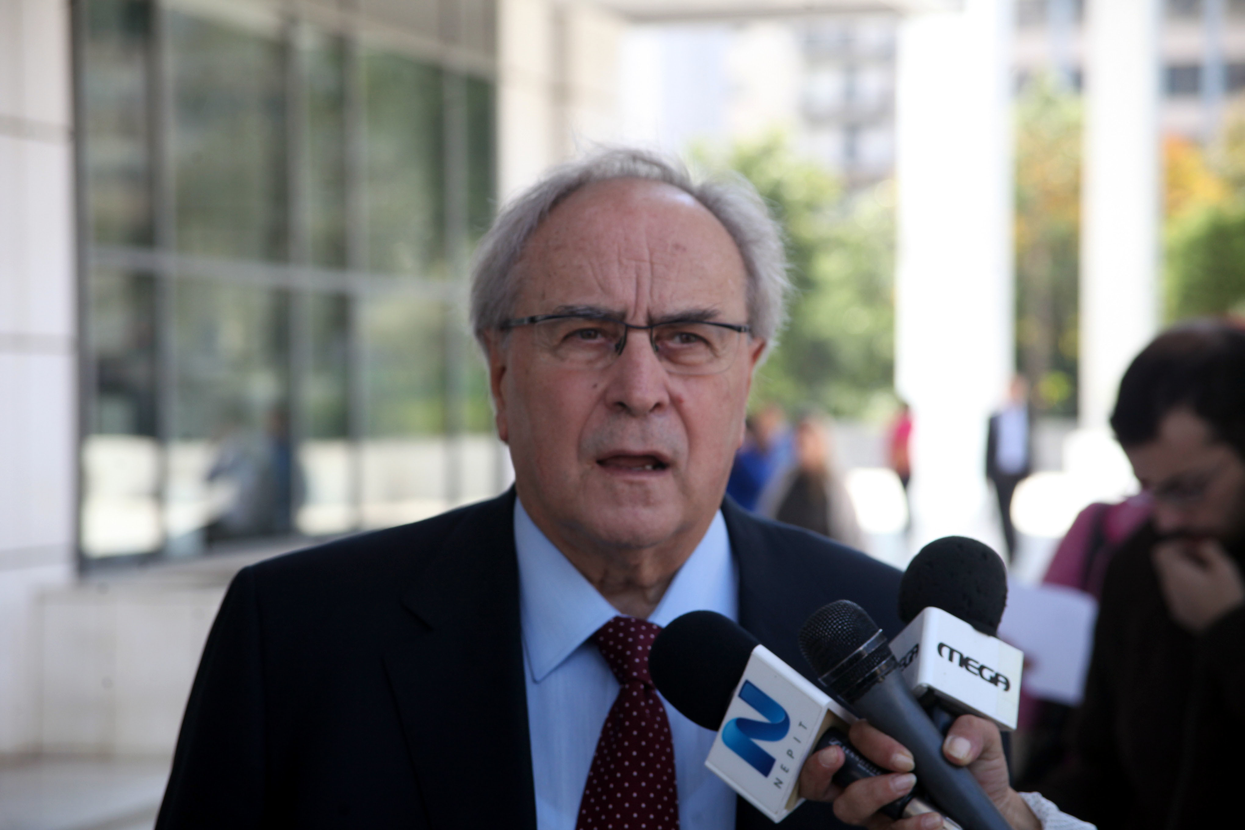 Καταγγέλλει “θεσμική υποκρισία” ο Νίκος Κωνσταντόπουλος
