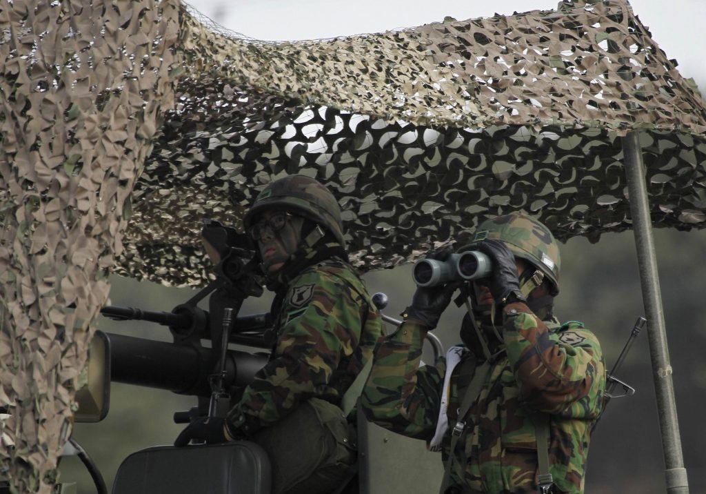 Ν.Κορέα: Νέες ασκήσεις με πραγματικά πυρά!