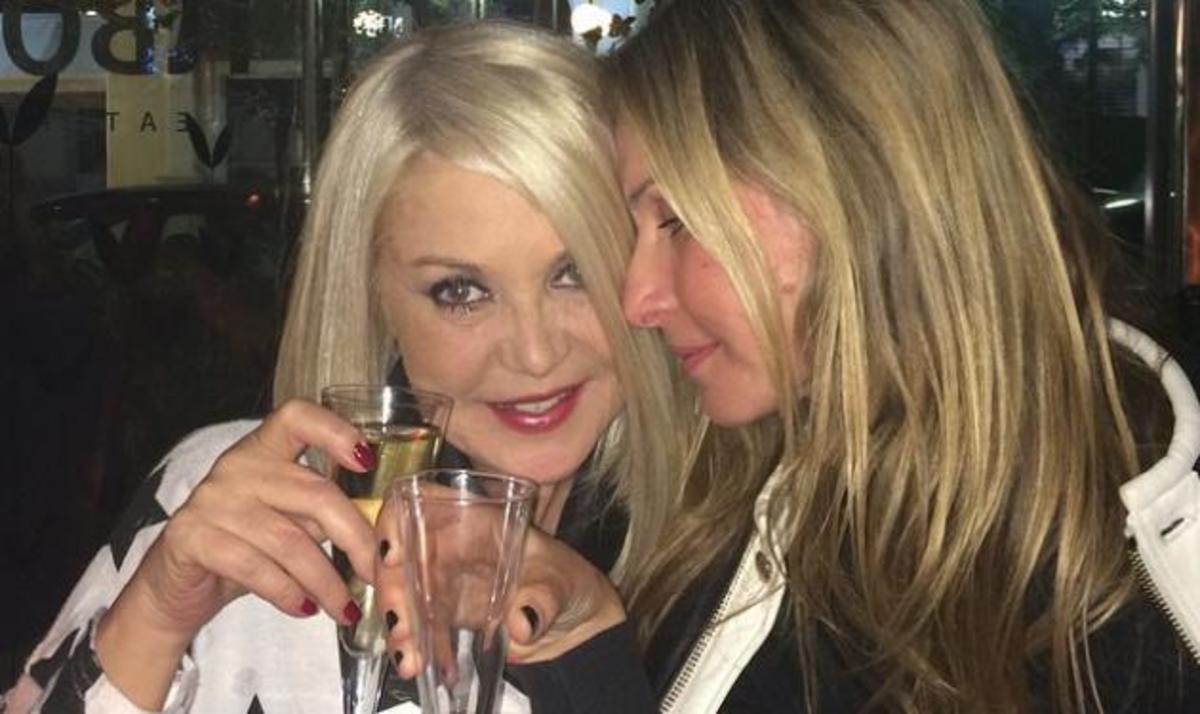 Ρούλα Κορομηλά: Kυριακάτικη selfie μετά το ξύπνημα!