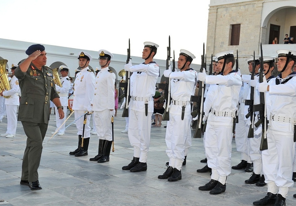 “Αντιστεκόμαστε στη κρίση” γράφει ο Α/ΓΕΕΘΑ στο twitter – Ποια είναι η αντίσταση