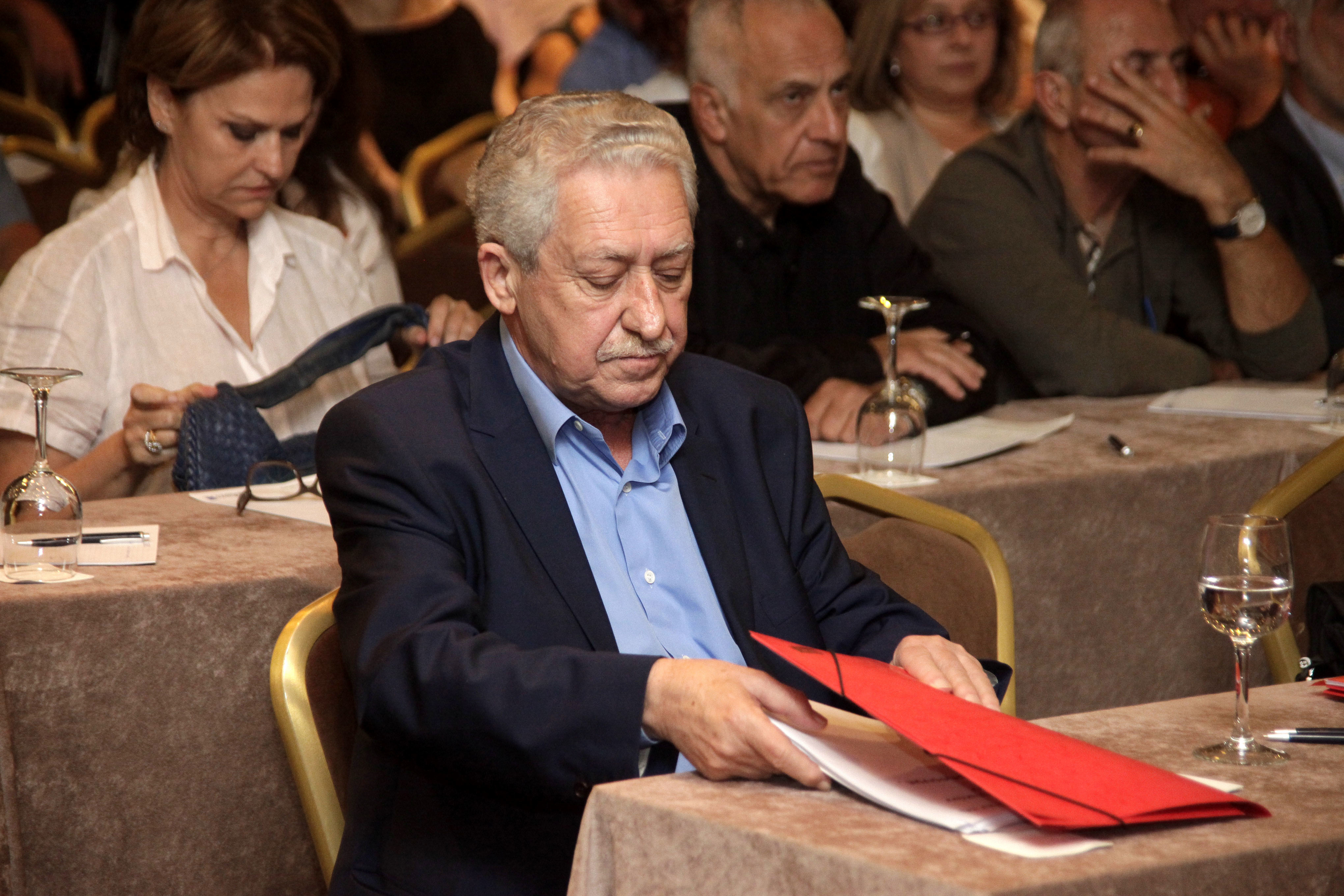 Σκοτωμός στη ΔΗΜΑΡ – Aμφισβήτηση Κουβέλη με καταγγελίες για παρεούλες και ανοησίες! Ποιοί ζητούν την παραίτηση της ηγεσίας και συνεργασία με ΣΥΡΙΖΑ