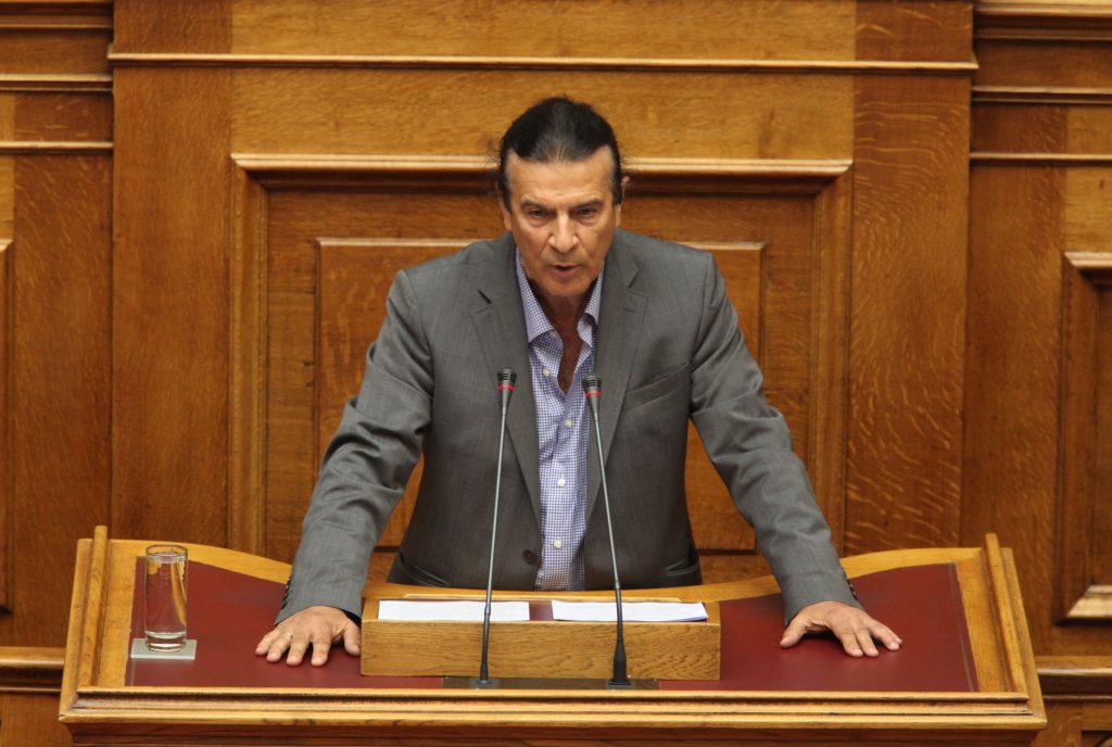 Βουλευτής του ΣΥΡΙΖΑ προτείνει ειδικό φόρο σε όσους δηλώνουν χριστιανοί για να πληρώνονται οι παπάδες – BINTEO