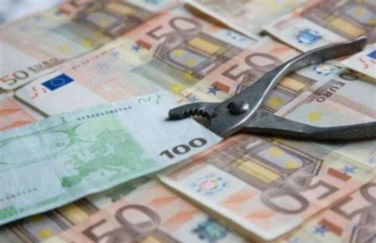 Στις 100.000 ευρώ το όριο για κούρεμα στους ιδιώτες