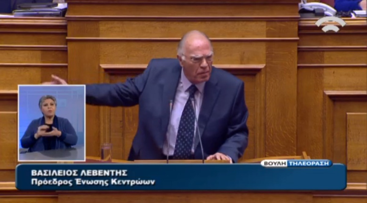 “Ευτυχώς που δεν βλέπει ο Κουρουμπλής”